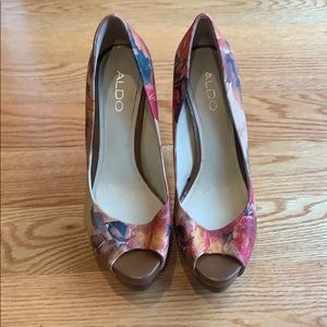 Aldo Leather Floral peep-toe Pumps